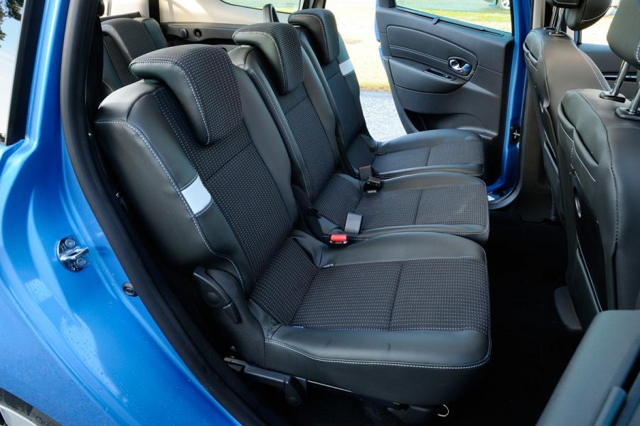 Интерьер Renault Grand Scenic 2012 года  (UK) (фото 5 из 17)